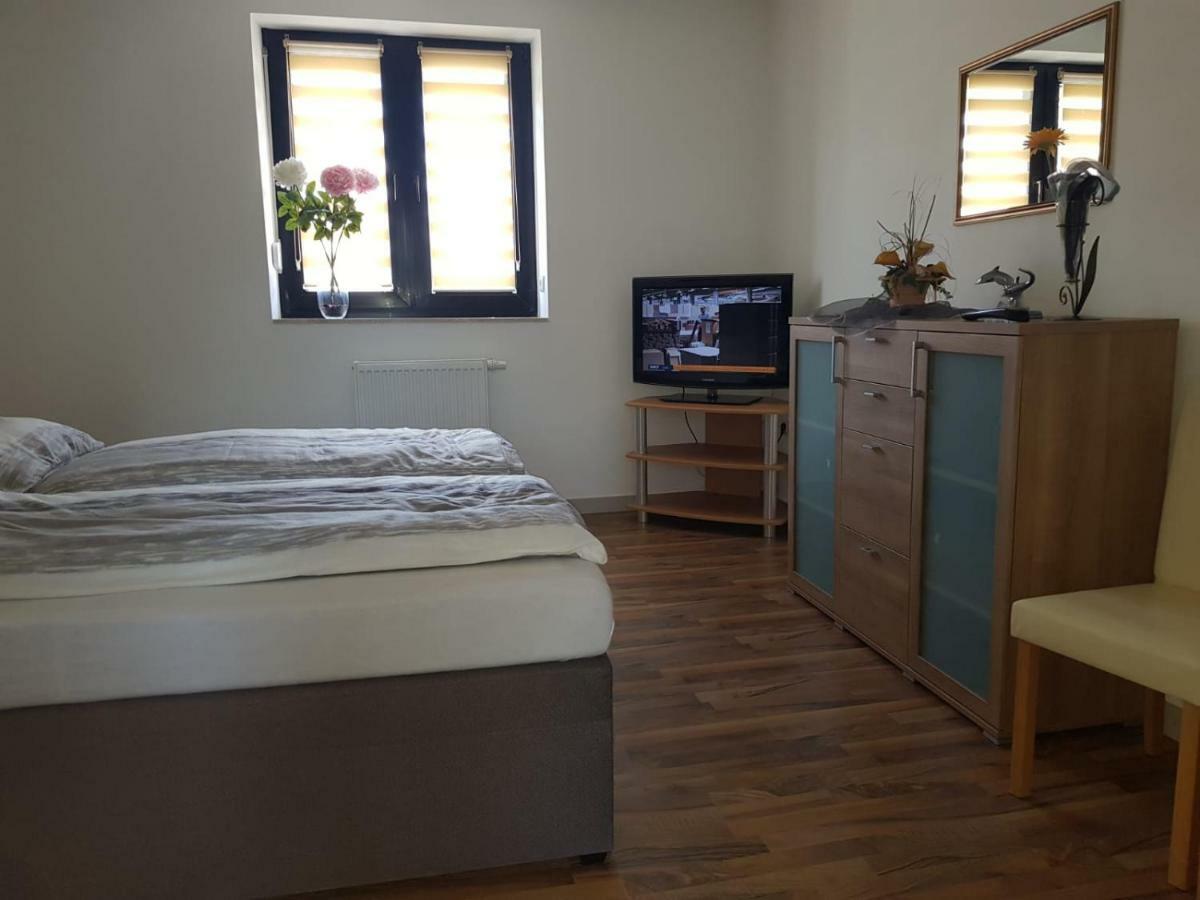 Ferienhaus Ixheim Bitscher Str.70 Zweibruecken Ngoại thất bức ảnh
